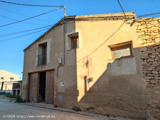  Casa en venta en Valdealgorfa (Teruel) 