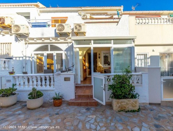  Chalet en venta en Torrevieja (Alicante) 