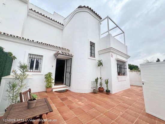  Villa en venta en Marbella (Málaga) 