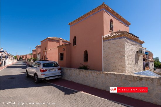 Villa en venta en San Miguel de Salinas (Alicante)