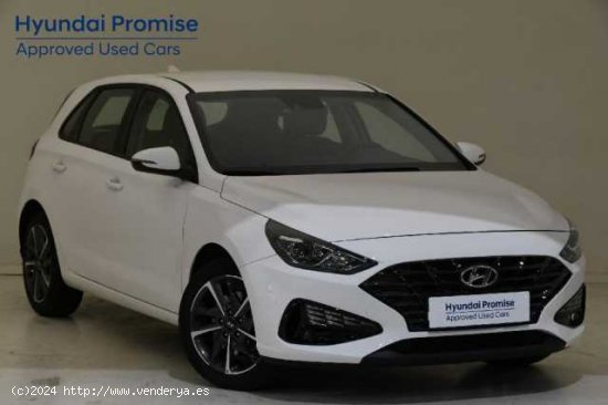 Hyundai i30 ( 1.5 DPI Klass SLX 110 )  - Pamplona