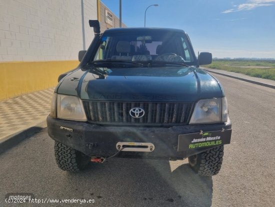 Toyota Land Cruiser 3.0 d4d de 2002 con 180.000 Km por 9.000 EUR. en Sevilla