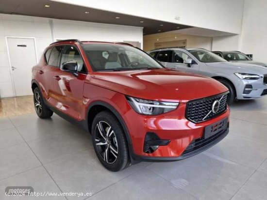 Volvo XC40 Plus, B3 Mild hybrid, Gasolina, Dark de 2024 con 5 Km por 40.900 EUR. en Navarra