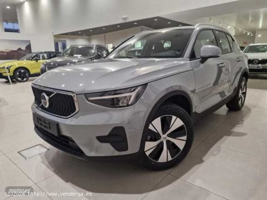 Volvo XC40 Core, B3 Mild hybrid, Gasolina de 2024 con 5 Km por 36.900 EUR. en Navarra