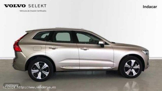 Volvo XC 60 XC60 Recharge Core, T6 plug-in hybrid eAWD, Electrico/Gasolina, Bright de 2024 con 25 Km