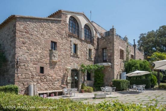 Masía Restaurante en venta en Canet de Fals - BARCELONA