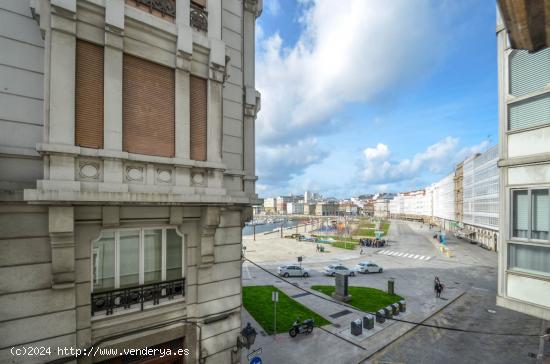  Piso en alquiler amueblado, en esquina, al lado de Puerta Real y la Marina - A CORUÑA 