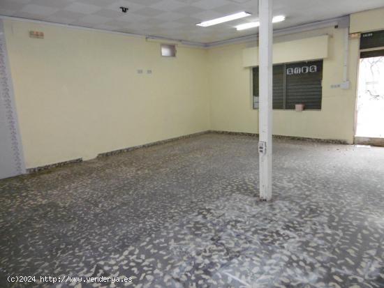  LOCAL COMERCIAL CON MUCHA FACHADA - CASTELLON 