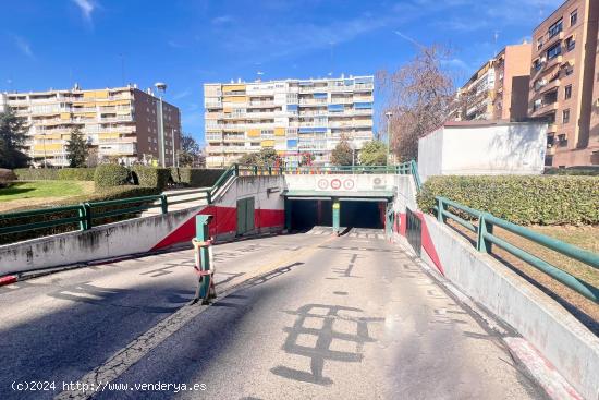 ¡Tu plaza de garaje en Pintor Julio Romero te está esperando! - MADRID