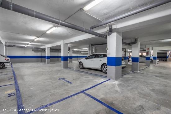 PARKING DE 30 PLAZAS EN PLENO CENTRO DE GRANADA - GRANADA