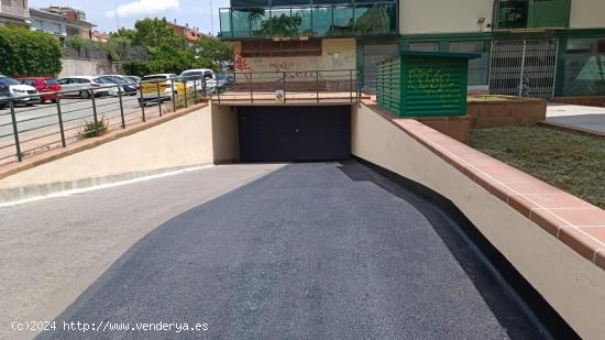 PLAZA DE PARQUING PARA COCHE MEDIANO /PEQUEÑO - BARCELONA