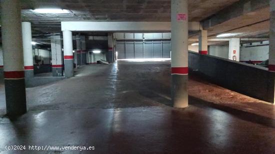 PLAZA DE PARQUING PARA COCHE MEDIANO /PEQUEÑO - BARCELONA