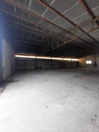 ALQUILER DE NAVE DIÁFANA Y CON PATIO AMPLIO, PRÓXIMO A LORCA, ZONA PULGARA - MURCIA