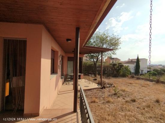 Casa con jardín grande en Calaceite - TERUEL