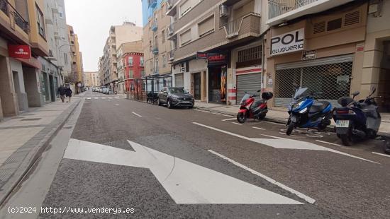 CONJUNTO DE 6 GARAJES Y 8 TRASTEROS EN CALLE DEL CARMEN - ZARAGOZA