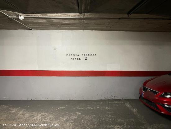  PARKING JUNTO RAMBLA - BARCELONA 