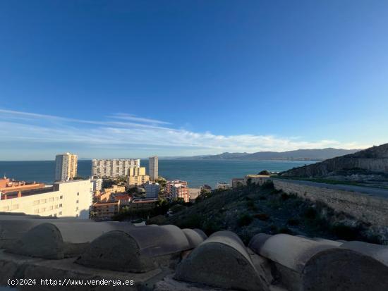  CASA ADOSADA EN URBANIZACIÓN FARO MEDITERRANEO CON VISTAS AL MAR - VALENCIA 