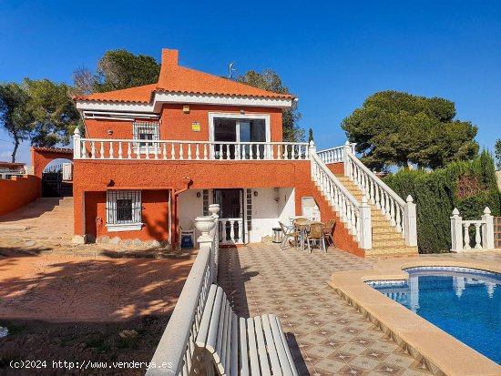  Villa en venta en Torrevieja (Alicante) 