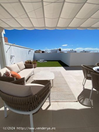 Chalet en venta a estrenar en Pilar de la Horadada (Alicante)