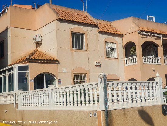  Chalet en venta en Torrevieja (Alicante) 