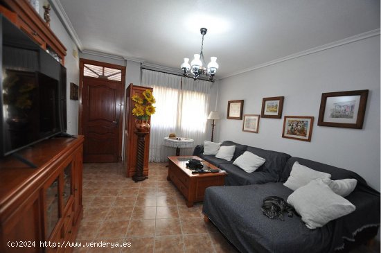 Chalet en venta en Pinoso (Alicante)