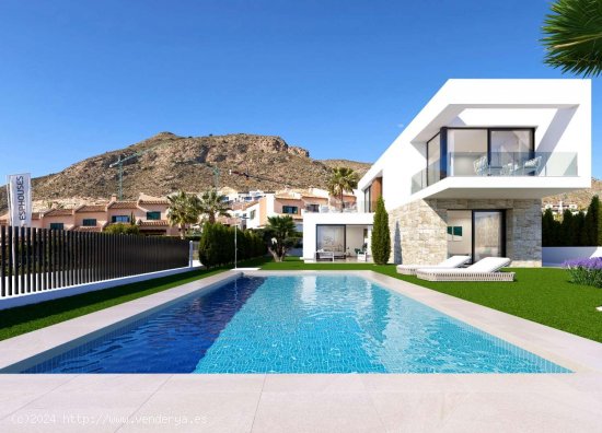 Villa en venta en construcción en Finestrat (Alicante)