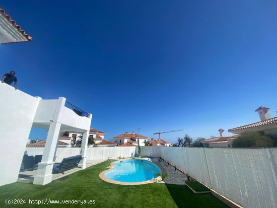 Villa en venta en Fuengirola (Málaga)