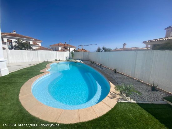 Villa en venta en Fuengirola (Málaga)