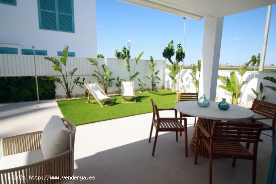 Bungalow en venta a estrenar en Pilar de la Horadada (Alicante)