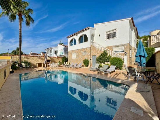 Villa en venta en Alfaz del Pi (Alicante)