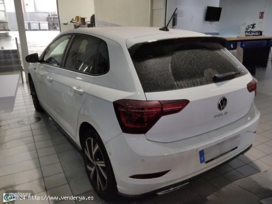 Volkswagen Polo R-Line 1.0 TSI 110C DSG de 2022 con 26.860 Km por 23.490 EUR. en Barcelona