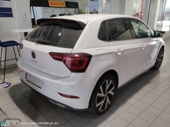 Volkswagen Polo R-Line 1.0 TSI 110C DSG de 2022 con 26.860 Km por 23.490 EUR. en Barcelona