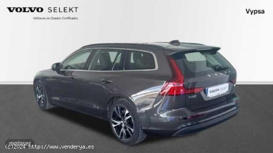 Volvo V 60 2.0 B3 P CORE DCT 163 5P de 2024 con 7.557 Km por 38.900 EUR. en Malaga