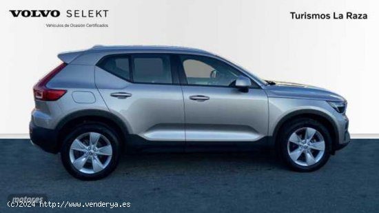 Volvo XC40 todoterreno 1.5 T2 CORE AUTO 129 5P de 2024 con 13.586 Km por 32.500 EUR. en Sevilla