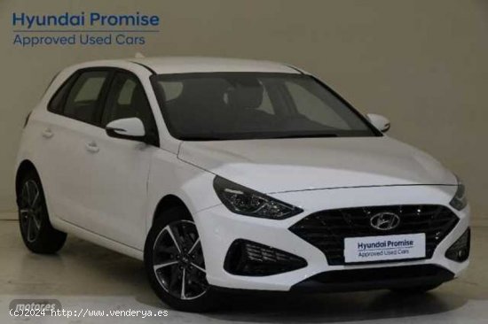 Hyundai i30 1.5 DPI Klass SLX 110 de 2024 con 4.752 Km por 20.700 EUR. en Navarra