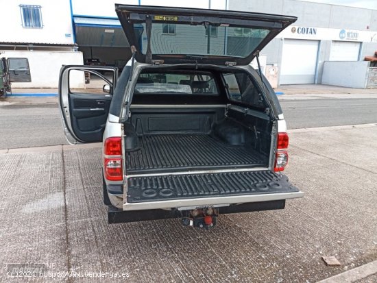 Toyota Hilux VX de 2014 con 300.000 Km por 19.800 EUR. en La Rioja