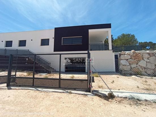 Se vende Villa con piscina en Cañada de la Leña - MURCIA