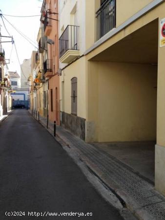 Dos plazas de garaje en venta en Vilanova i la Geltrú, centro - BARCELONA