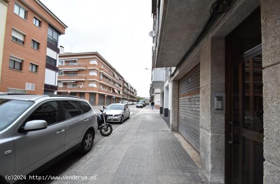 Se alquila local comercial de 148m² - BARCELONA