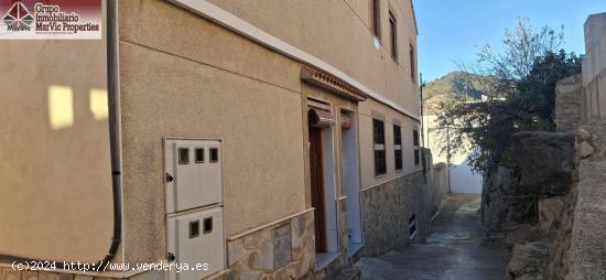 CASA DE DOS PLANTAS EN SELLA CON BUARDILLA - ALICANTE