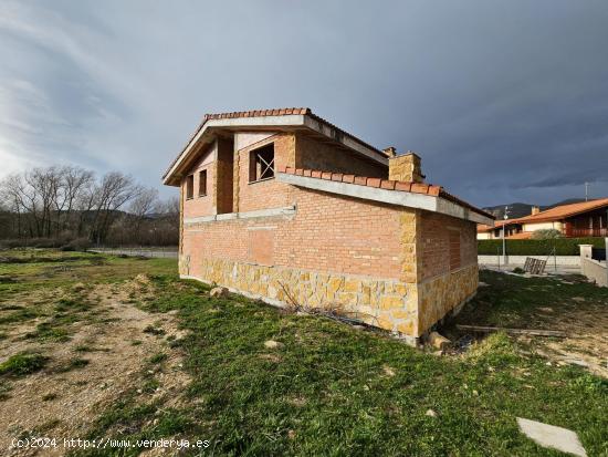 CHALET EN ESTRUCTURA EN VILLASANA DE MENA - BURGOS