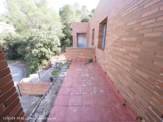 SE VENDE CASA BIFAMILIAR EN CONSTRUCCIÓN EN CASTELLAR DEL VALLES, ZONA BALCO S LLORENÇ - BARCELONA