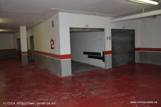 Venta de plaza de garaje cerrada en Orihuela, zona C/ Obispo Rocamora, 14 m2. - ALICANTE