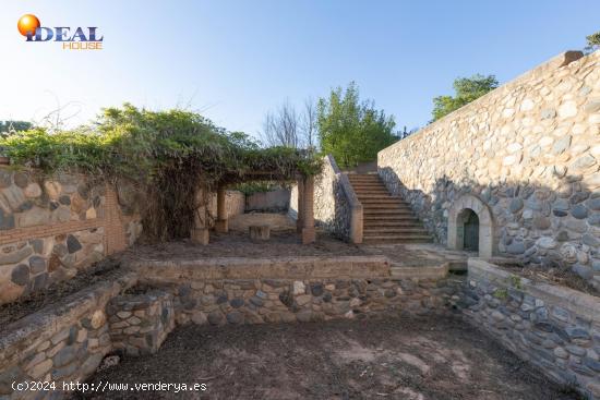  Parcela urbana de 700m en la mejor zona de durca - GRANADA 