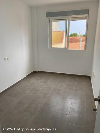 BONITO APARTAMENTO EN COBATILLAS - MURCIA