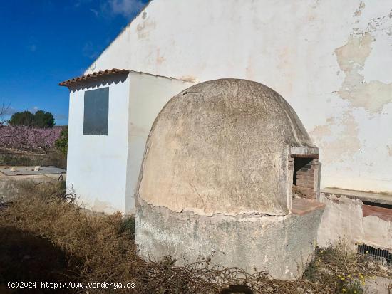 CASA DE CAMPO EN LA SERRANA - MURCIA