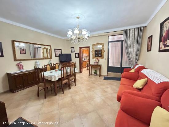 CASA AMPLIA SALE A LA VENTA¡¡¡¡ - MALAGA