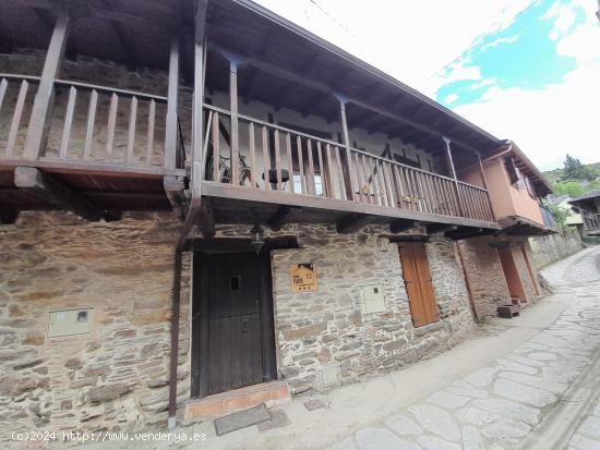 CASA DE PIEDRA TOTALMENTE REFORMADA EN VALDECAÑADA - LEON