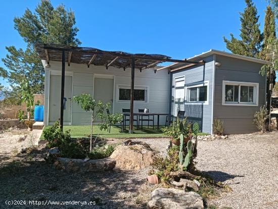  Casa de campo con tres dormitorios en Aguaderas - MURCIA 