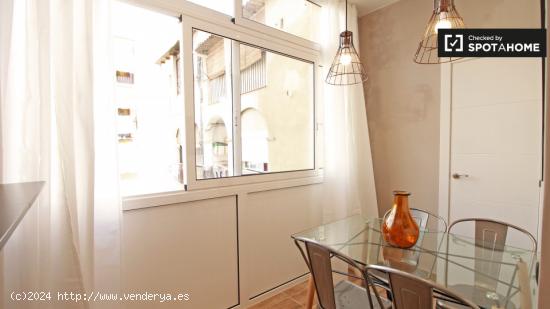 Apartamento de 2 dormitorios con AC y blacony en alquiler en Sants - BARCELONA